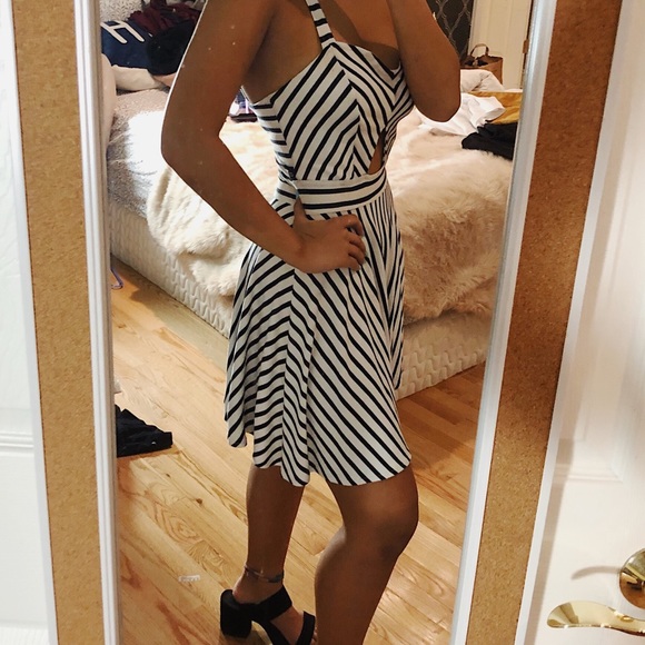 Pacsun | Black and white striped dress - Picture 4 of 4
